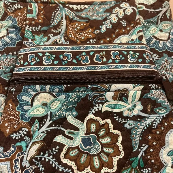Vera Bradley Floral Patterned Crossbody Bag - Image 5