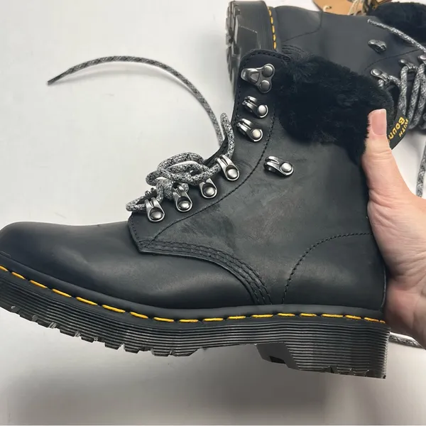 Dr. Martens 1460 Serena Collar Combat Boot Black Leather Faux Fur Trim‎ SZ 5 NEW - Image 11