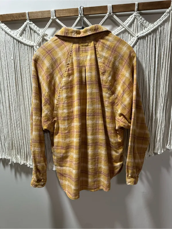 American Eagle Outfitters Yellow and Pink Plaid Button-Down Shirt - Image 5