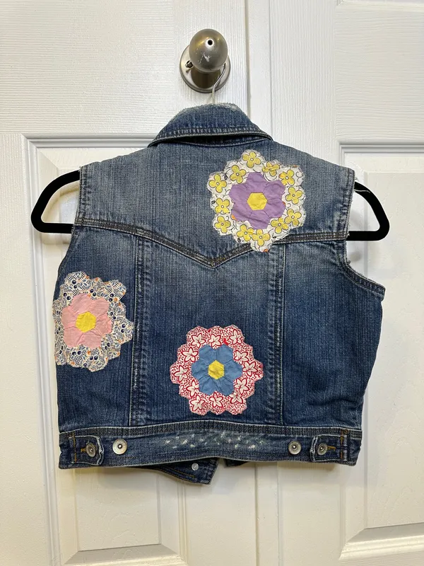 Mossimo Denim Denim Vest Patchwork Floral Distressed M Button Front - Image 2