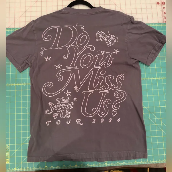Gracie Abrams Concert Tee Gray Size M - Image 4