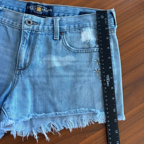 Lucky Brand The Cut Off Shorts 6 28 Floral Embroidered Denim Boho Summer Fairy - Image 9