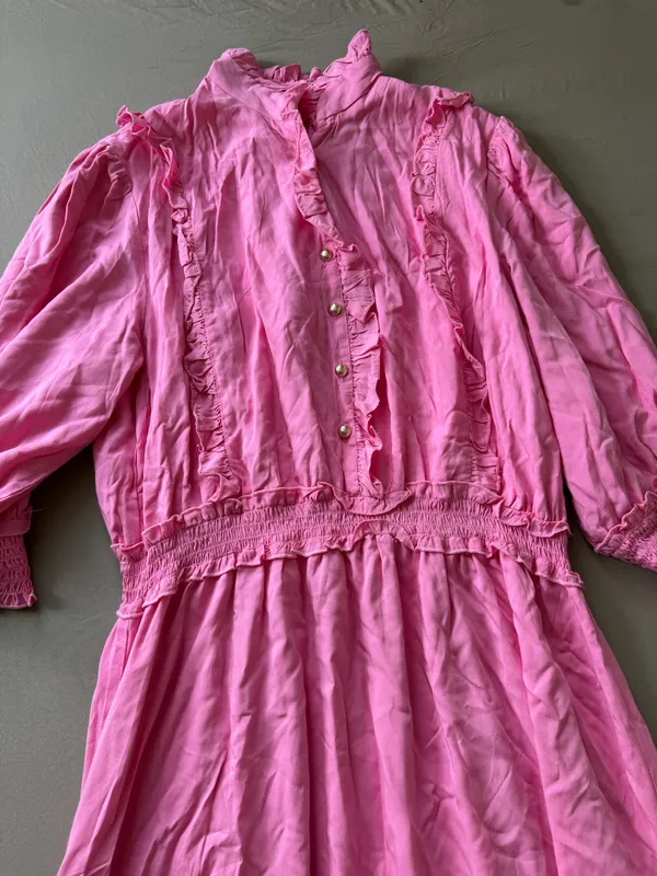 Bohemian Style Pink Ruffled Maxi Dress - Image 3