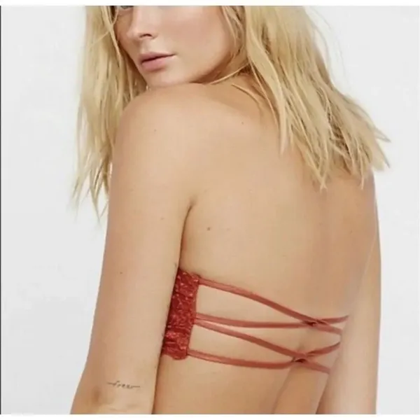 ✨FP Intimates Strappy Back Lace Sz Medium Bandeau✨ - Image 3
