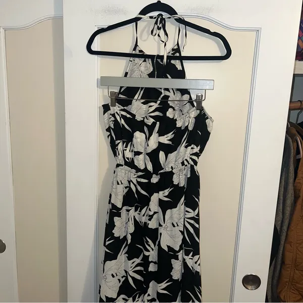 Show me Your Mumu Heather Halter Maxi Dress in Lily Collins - Image 5