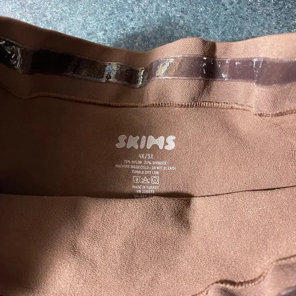 Skims Sculpting Short w/ Open Gusset - Image 3