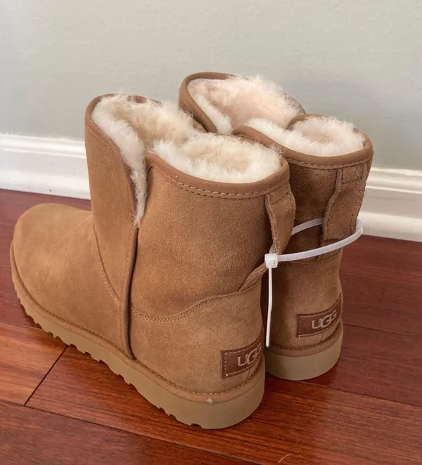 UGG Classic Chestnut Mini Boot - Image 2