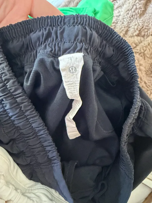 Black Hotty Lululemon Shorts Hot 2.5" - Image 3