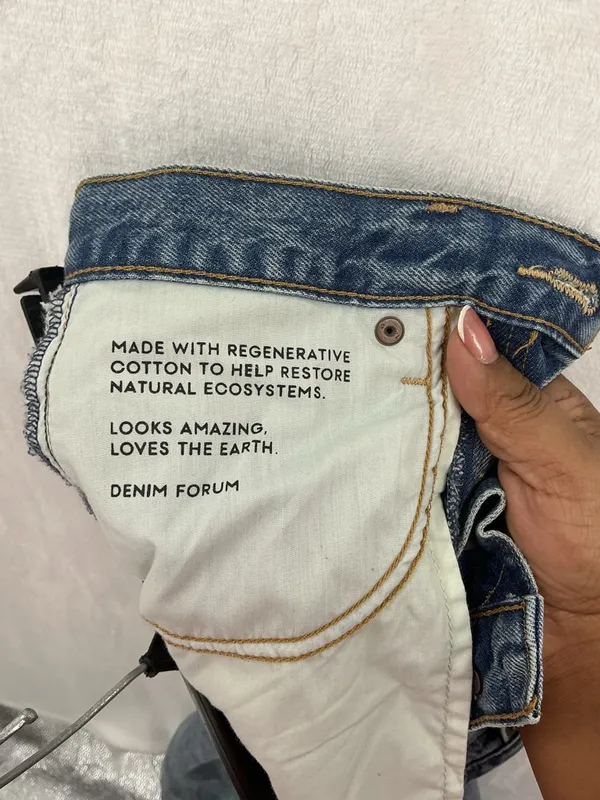 Denim Forum Wide-Leg Jeans in Medium Blue Wash 841 - Image 9