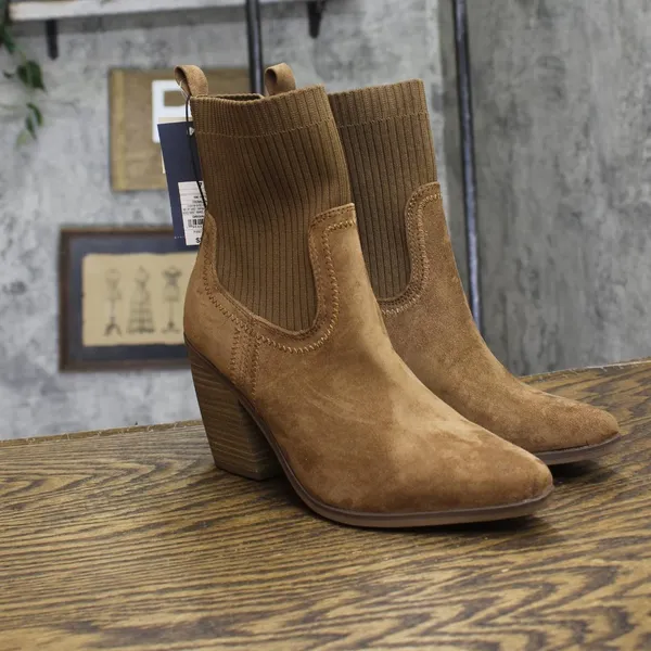 NWT Universal Thread Womens Kinley Ankle Boots 88225814 Cognac Brown 7M - Image 4
