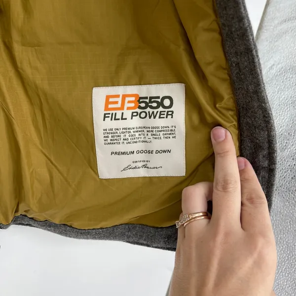 Eddie Bauer Yukon Women's M Gray Wool Blend 550‎ Fill Goose Down Puffer Vest - Image 4