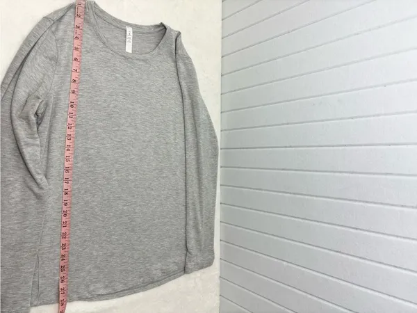 lululemon athletica Heather Gray Crewneck‎ Pullover - Image 8