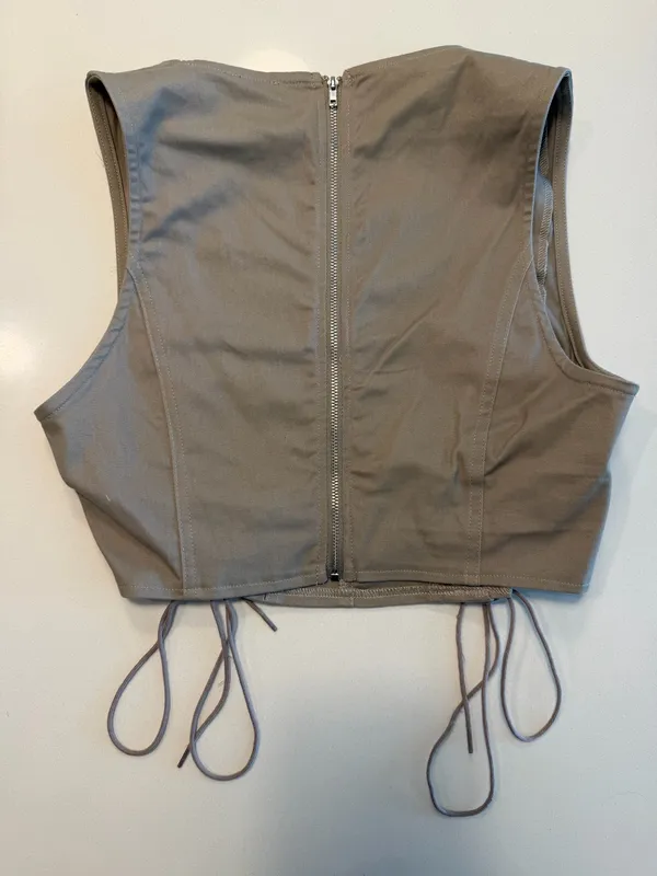 Le Lis Taupe crop top - Image 2