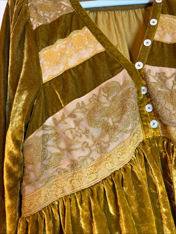 Anthropologie Golden Velvet V-Neck Peasant Blouse with detail small - Image 6