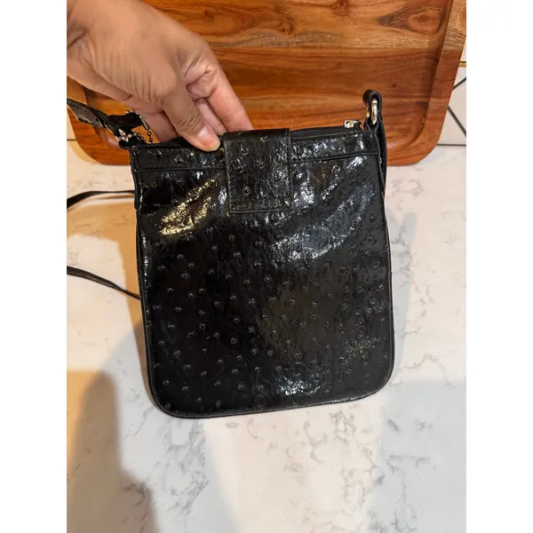 GUESS crossbody black purse silver "G" logo buckle matching flower charm VTG - Image 7