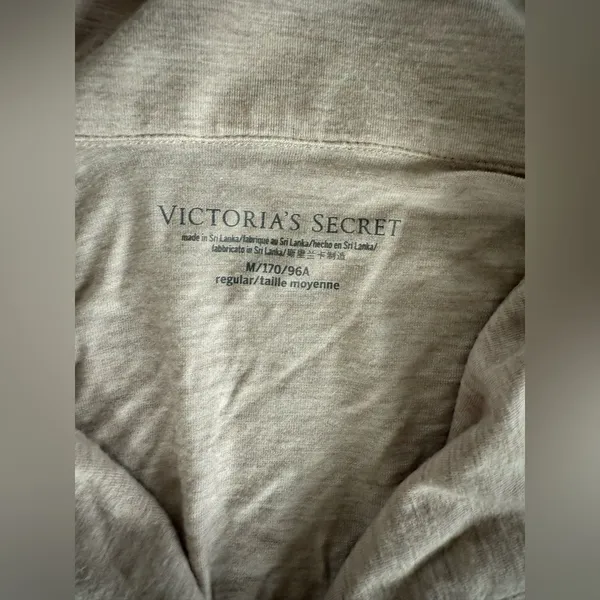 Victoria’s Secret medium sleep set with lace detail - Image 7