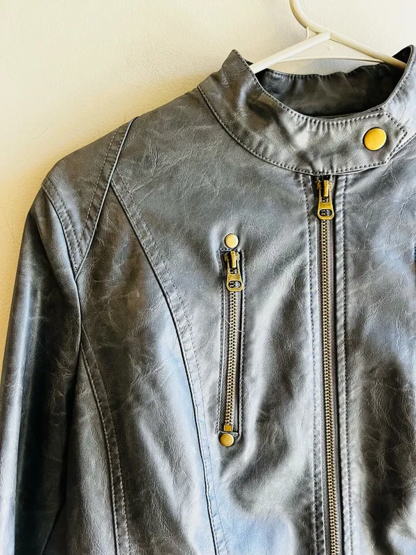 The Clothing Exchange Company Womens Black Faux Leather Zip-Front Jacket With Gold Details Pockets - Image 2