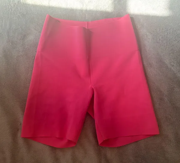 Lululemon Glow Up Super-High-Rise Short 6" Raspberry Coulis Size 8 - Image 2