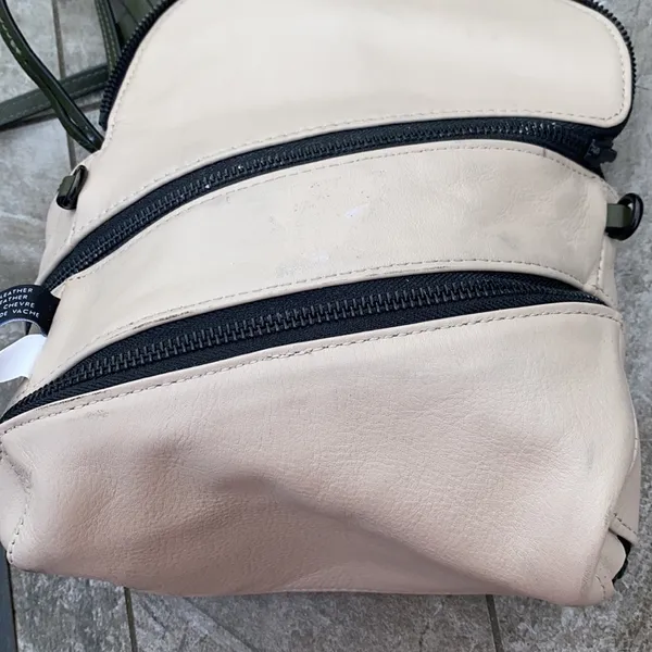 Marc Jacobs REVERSIBLE leather Crossbody / Creme /Hunter Green, GOAT leather - Image 9
