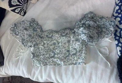 LoveshackFancy Melina blue and white floral embroidered top Size 4. Retail $345; NEVER WORN #brunch #spring - Image 3