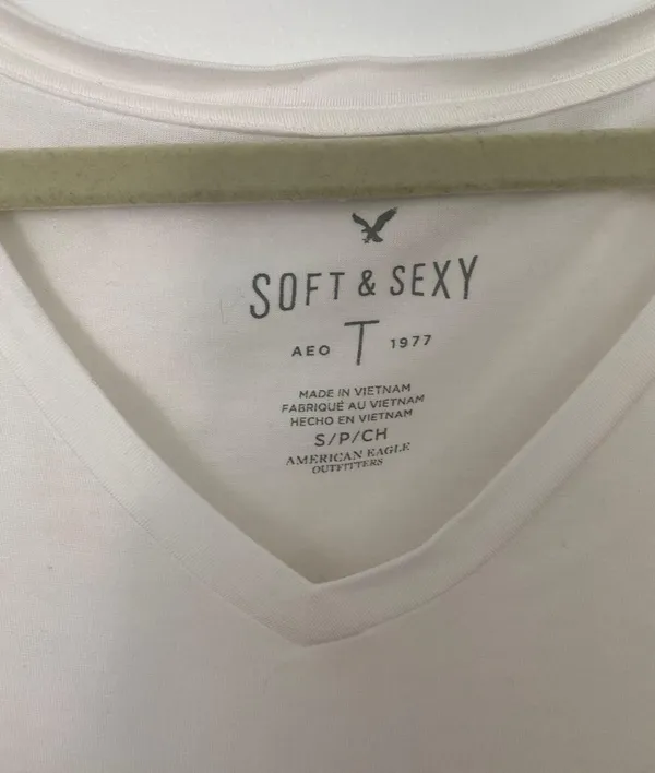 American Eagle White Tshirt - Image 3
