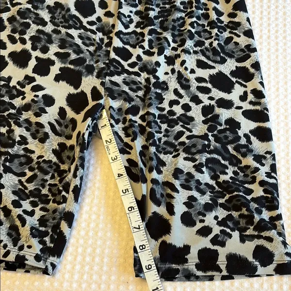 NEW! Leopard Print Women’s Bike Shorts Size X-LARGE Gray Black - Image 7