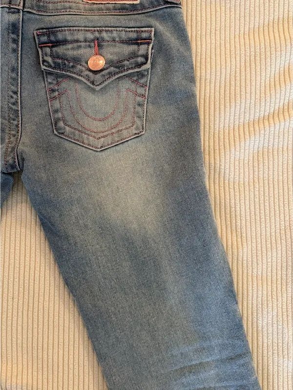 True Religion Joey Low Rise Flap Flare Jeans in Salt Water, size 25. - Image 8