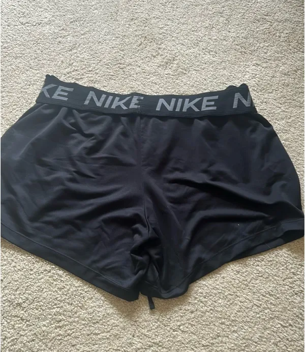 Nike Shorts Dri-Fit - Image 3