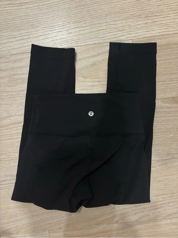 Lululemon Black Women’s Active Leggings - Image 3