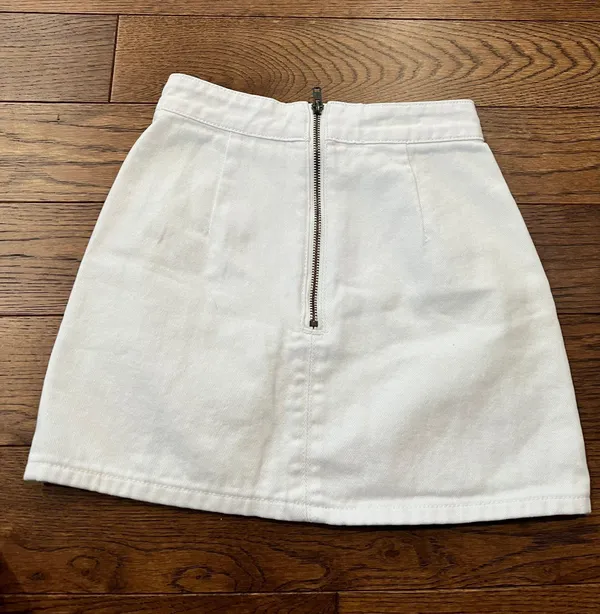 LIONESS Lola White Mini Skirt - Image 4