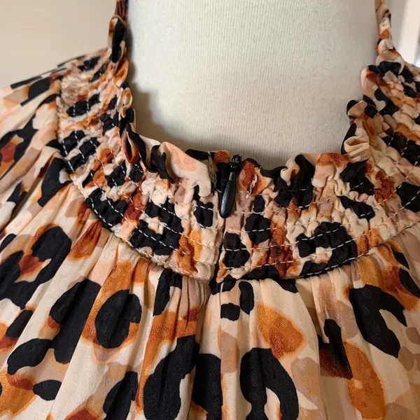 Democracy Cheetah Print‎ Blouse Top Size Medium Black Tan New - Image 5