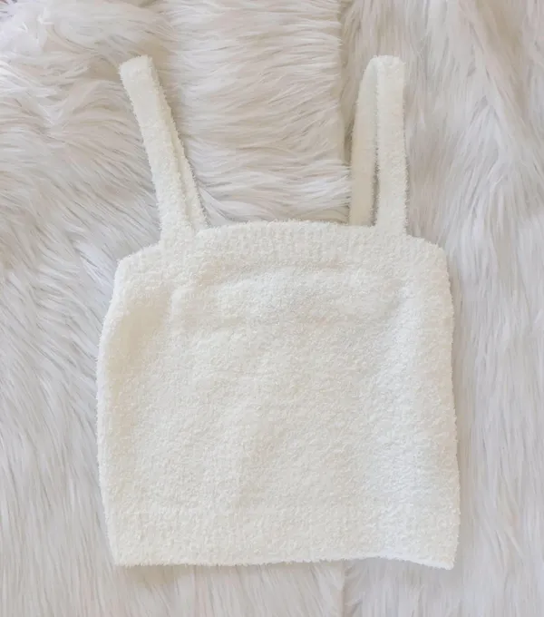 Forever 21 White super soft crop top and highwaist highrise short set, brand new with tag - Image 3