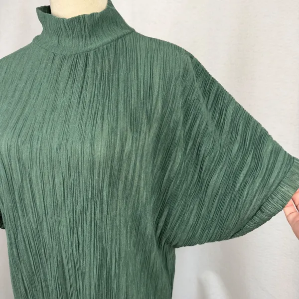 Zara Plissé Mock Neck Top‎ Womens Medium Short Sleeve Dolman Forest Green - Image 3