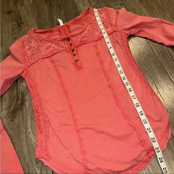 Free People Top Women's Crochet Lace Henley Long Sleeve Boho Sz M Coral Red - Image 9