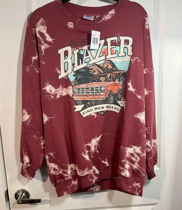 General Motors NWT Chevy Blazer Sweatshirt Official Licensed Chevrolet Vintage Truck 4x4 - Image 7