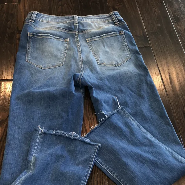 Vervet jeans size 29 raw hem - Image 6