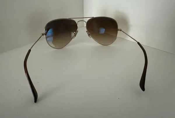 Ray-Ban Sunglasses Large Aviator Metal RB3025 Gold Frame - Image 6