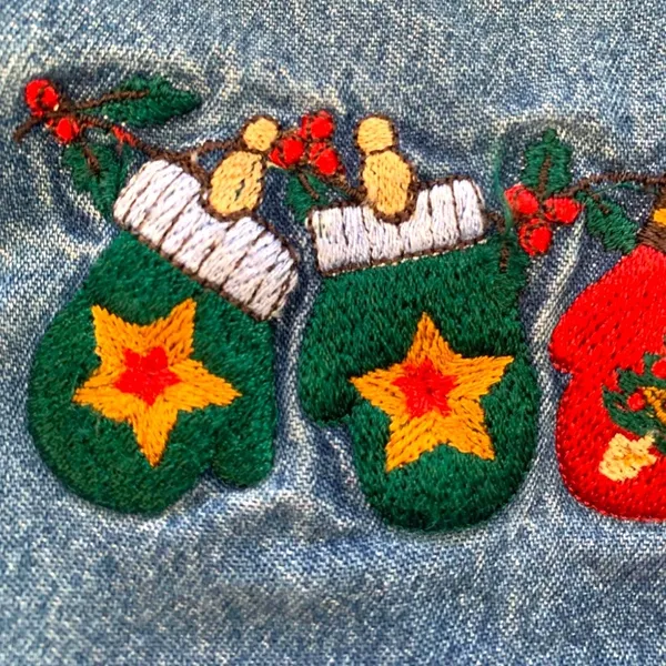 Vintage‎ 90s Denim Chambray Christmas Shirt Embroidered Mittens Medium Holiday - Image 5