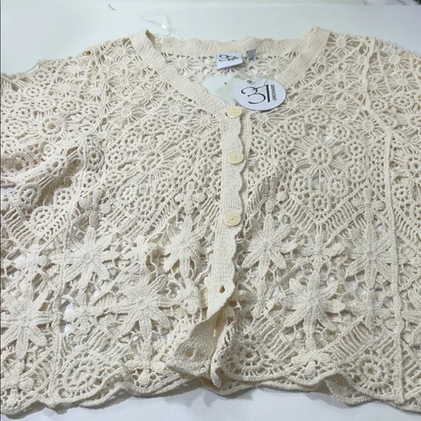 Cream Lace Crochet Blouse Size M - Image 13