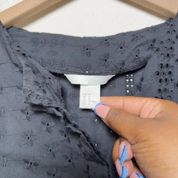 H&M Women Cotton Eyelet Top 12 Black Dark Cottage Embroidered Ethereal‎ Boho - Image 3