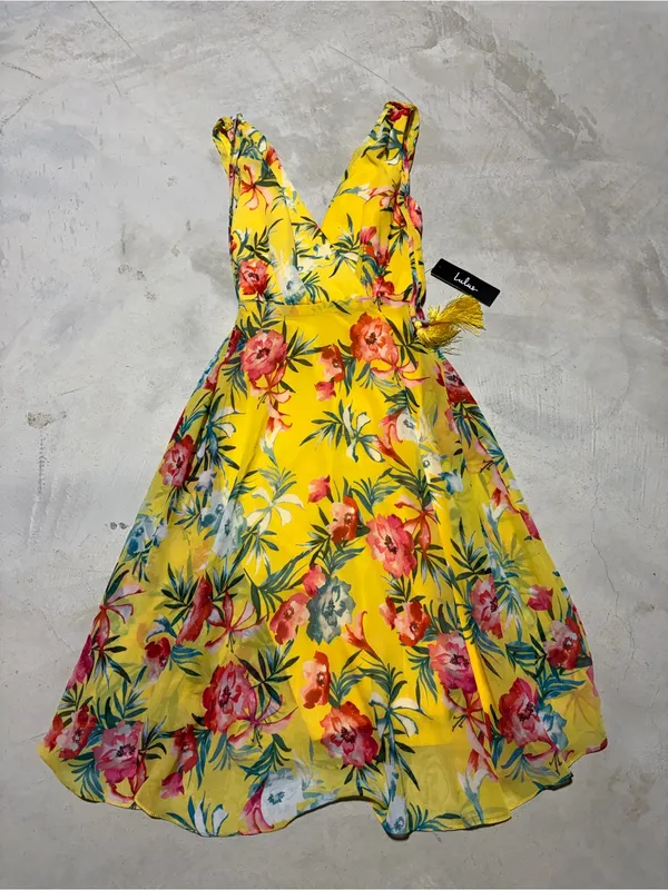 Lulus NWT tropic wonder yellow Floral Tie-Shoulder Midi Dress small - Image 2