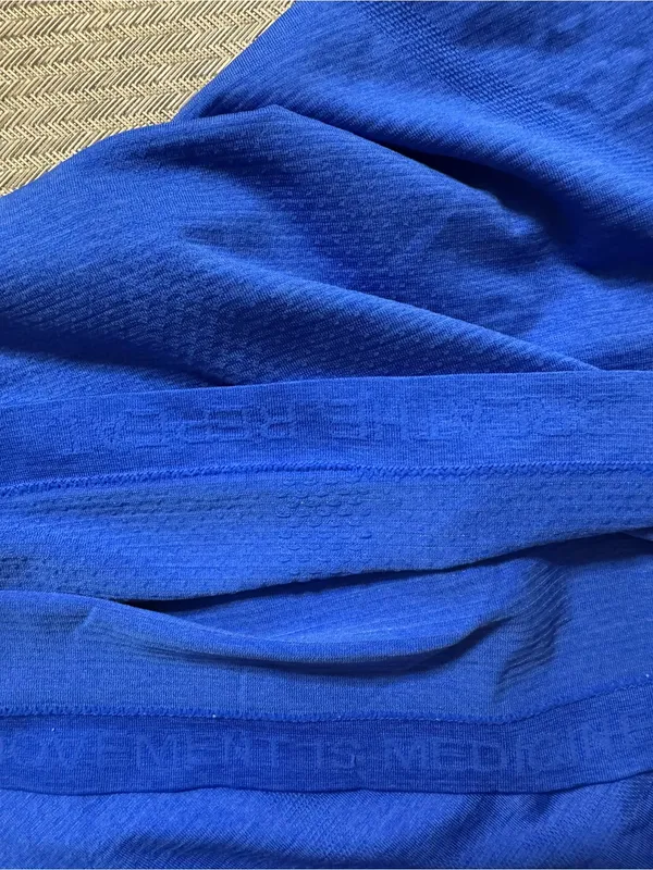 Lululemon Athletica Long-Sleeve Crew Top in Royal Blue Size 4 - Image 5