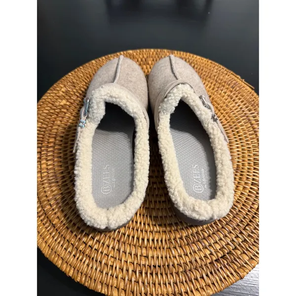 Bzees by LifeStride Womens Oatmeal Tan Faux Fur Lined Buckle Mule Slippers 7.5M‎ - Image 6
