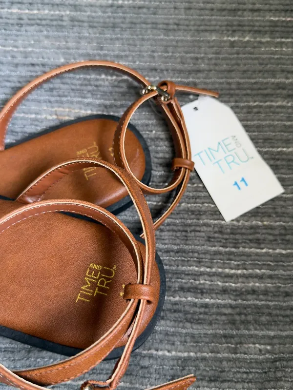 Time and Tru Brown Ankle Strap Sandals with Gold Accent - Image 6