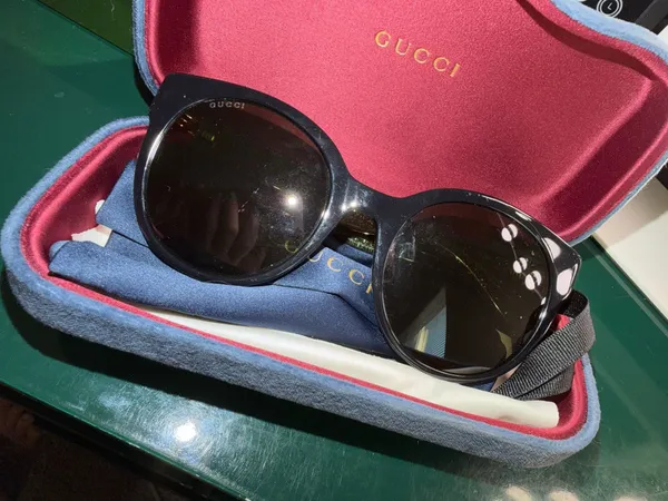 Gucci Sunglasses Women’s - Image 6