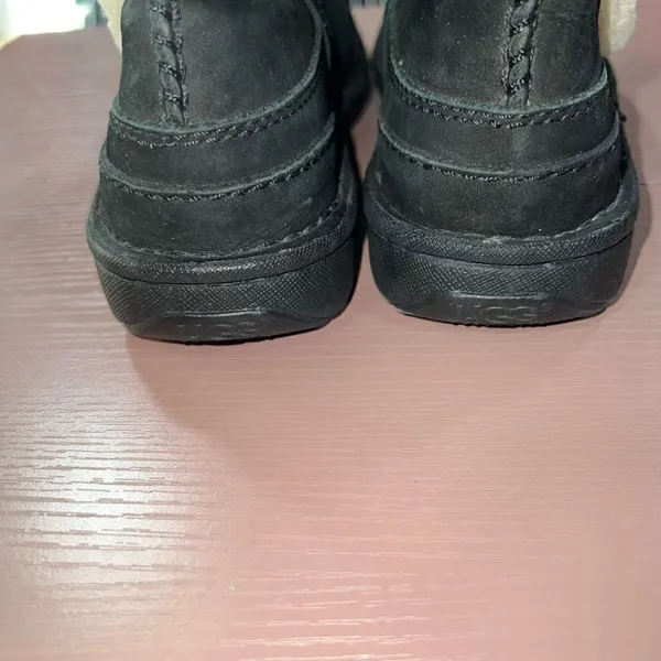 Ugg Boots Catalina Laced Black Nubuck Leather - Image 4