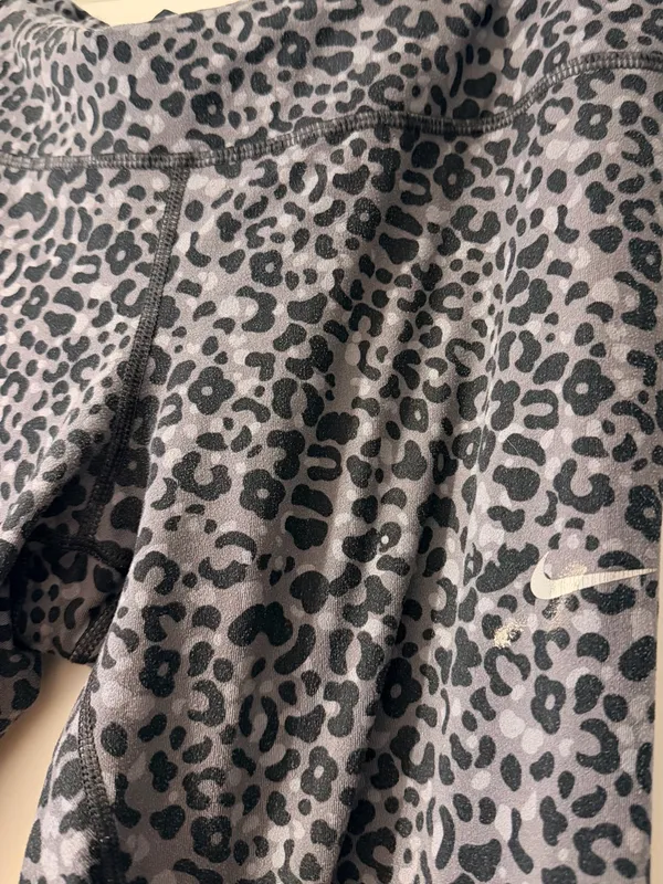 Nike Women’s Black and Gray Leopard Print Leggings - Image 2