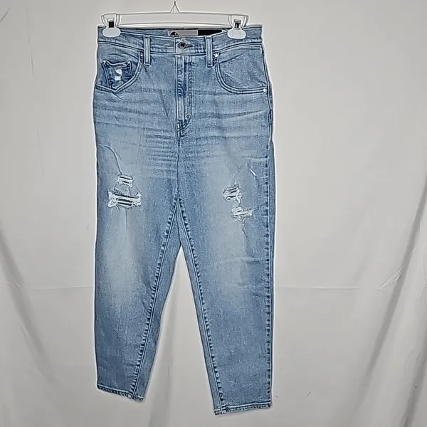 NWOT Levi's Silver Tab mom jeans light wash distressed ripped cropped jeans 29 - Image 3