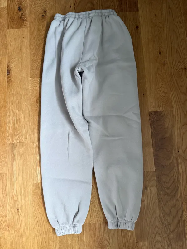 White fox sweatpants  - Image 4