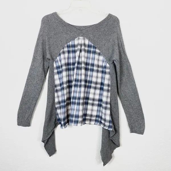 Anthropologie Moth Grey Handkerchief Hem Plaid Back Sweater - Image 4